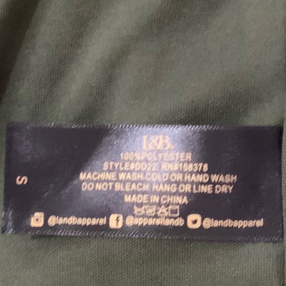 L & B Lucky & Blessed Sequin Green Vest Cardigan Party Size Small NWT - Picture 7 of 8